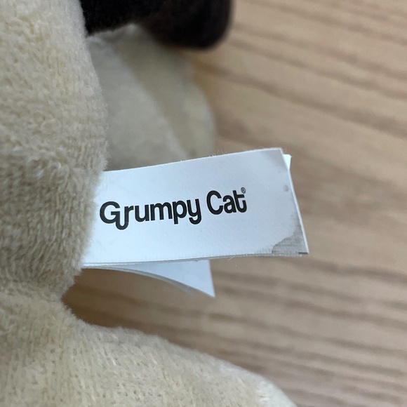Grumpy Cat Plush by Toy Factory Laying Down Stuffed Animal Toy Kitty New w Tag - Picture 8 of 10